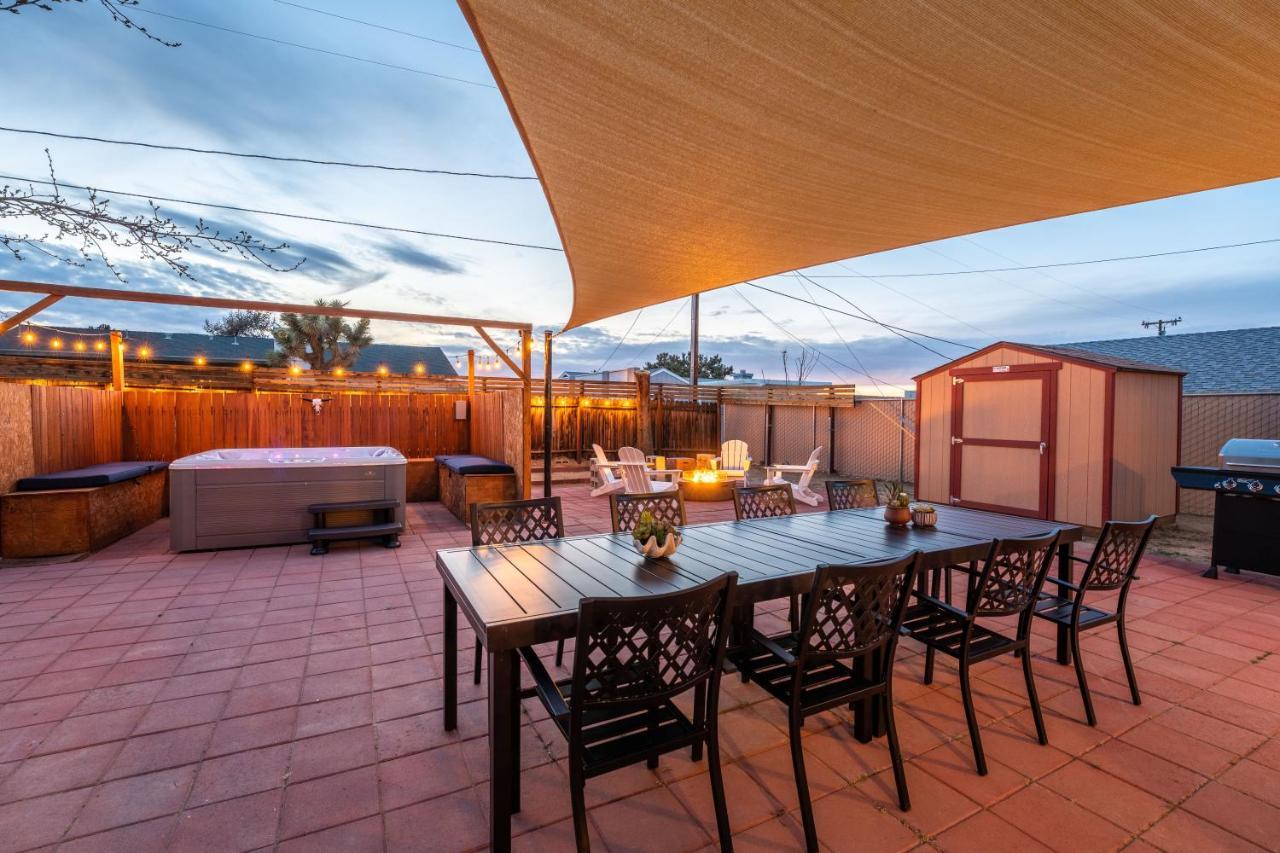 Tortoise Oasis - Hot Tub, Shuffleboard, & More! Villa Yucca Valley Exterior foto