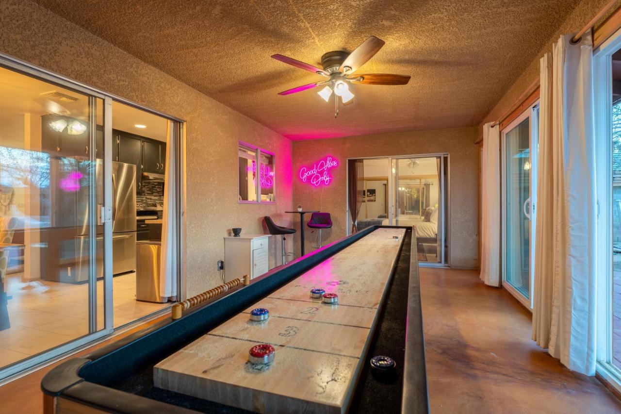 Tortoise Oasis - Hot Tub, Shuffleboard, & More! Villa Yucca Valley Exterior foto