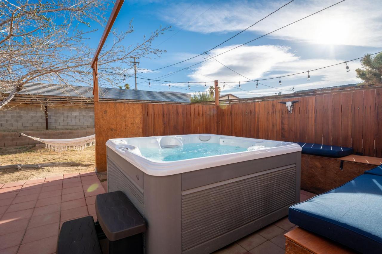 Tortoise Oasis - Hot Tub, Shuffleboard, & More! Villa Yucca Valley Exterior foto