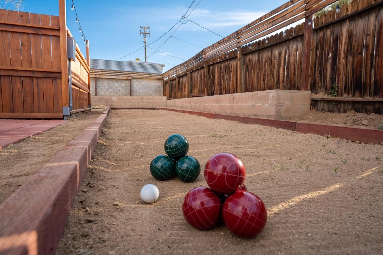 Tortoise Oasis - Hot Tub, Shuffleboard, & More! Villa Yucca Valley Exterior foto