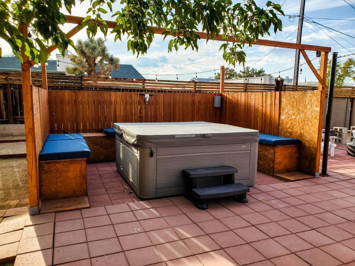 Tortoise Oasis - Hot Tub, Shuffleboard, & More! Villa Yucca Valley Exterior foto