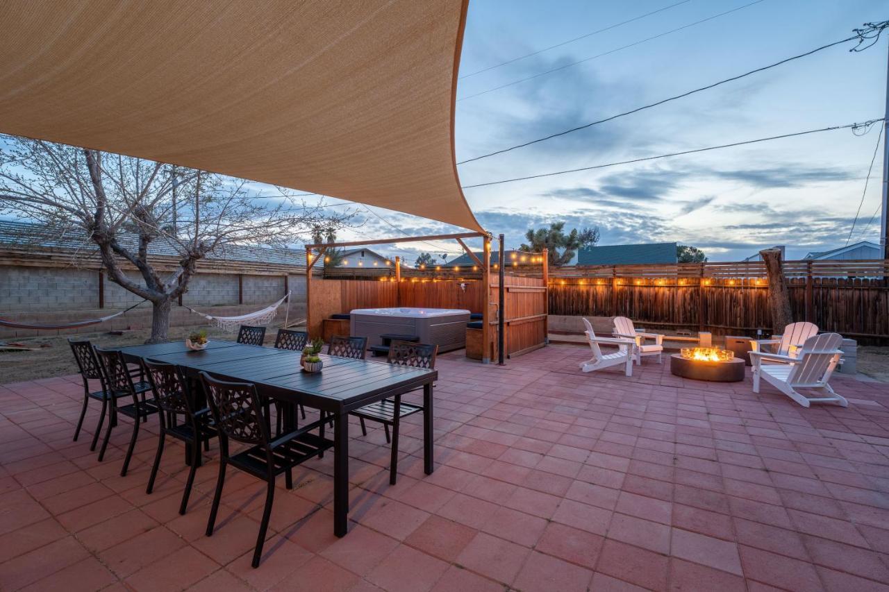 Tortoise Oasis - Hot Tub, Shuffleboard, & More! Villa Yucca Valley Exterior foto